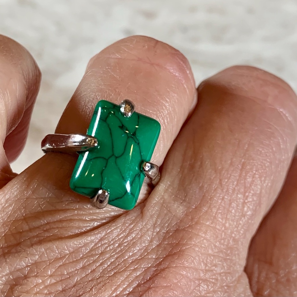 Vintage Howlite Ring
